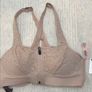 Victoria’s Secret KNOCKOUT front close sport bra